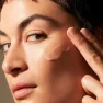 Peran Penting Primer dalam Makeup untuk Hasil Tahan Lama dan Kulit yang Mulus