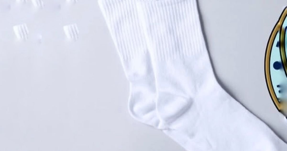 Ilustrasi kaos kaki/Instagram