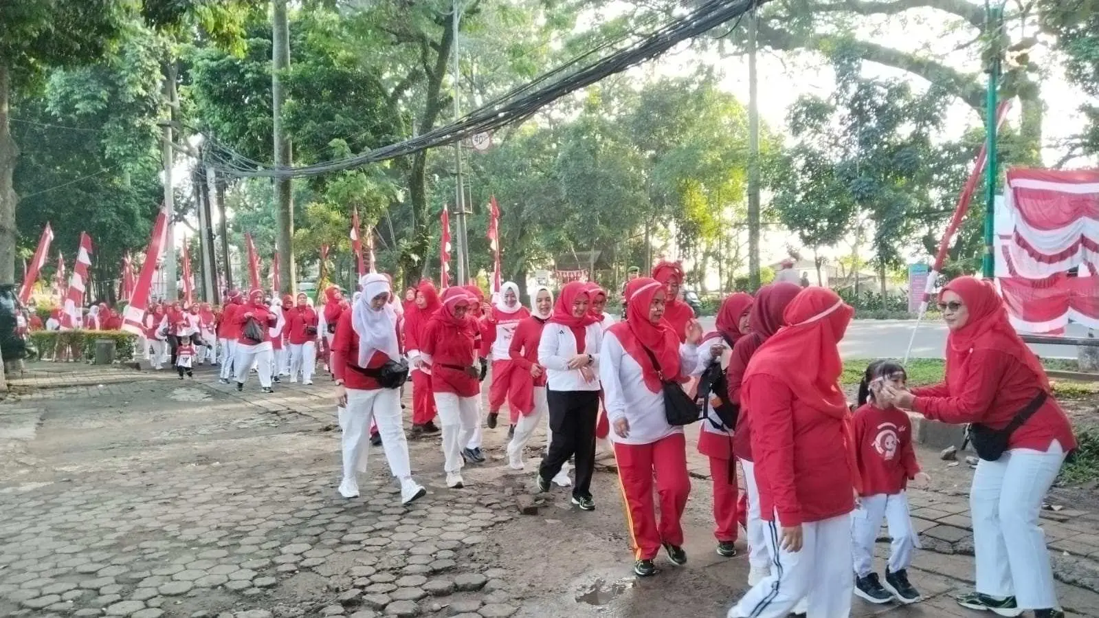 Dari Persit untuk Negeri: Gerak Jalan Sehat Rayakan 80 Tahun Kemerdekaan RI