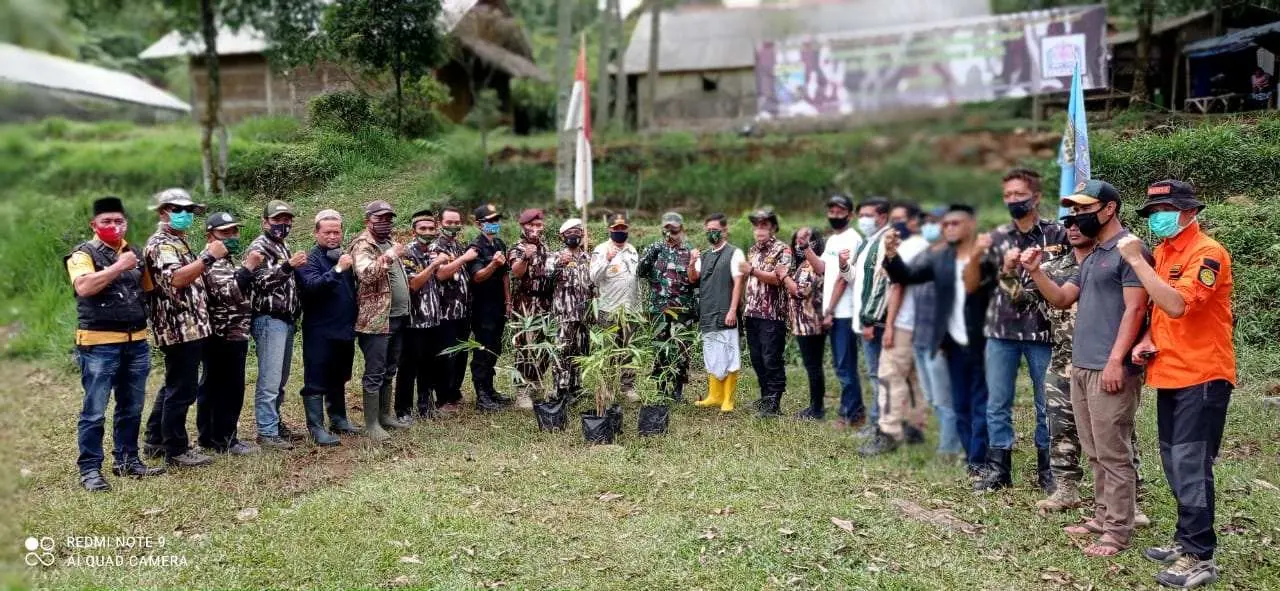 FKPPI Adakan Gerakan Penanaman Pohon Bambu di Pamijahan