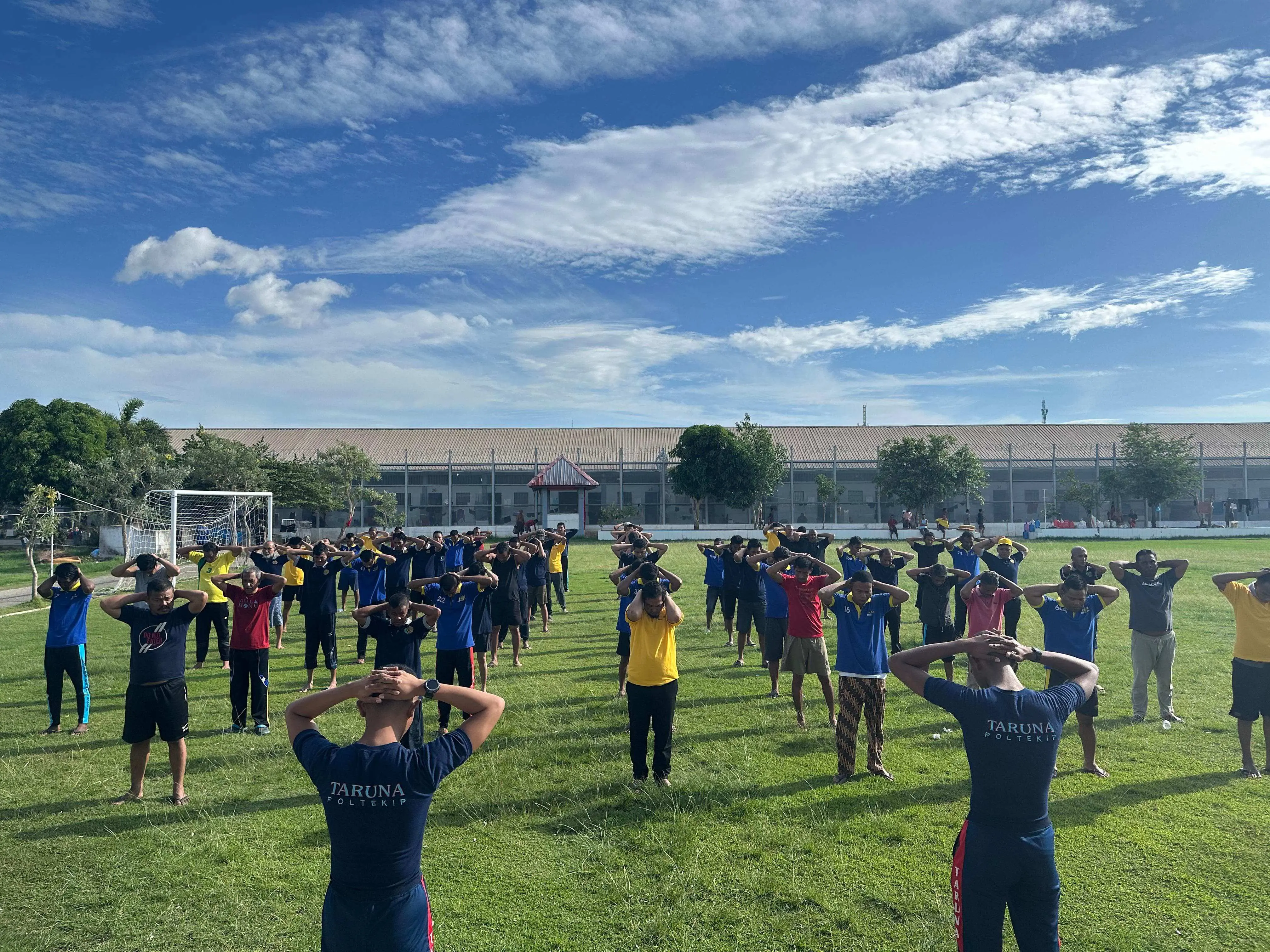 Keseriusan Demi menjaga Kesehatan, Warga Binaan Lapas Kelas IIA Banda Aceh lakukan Senam akhir pekan
