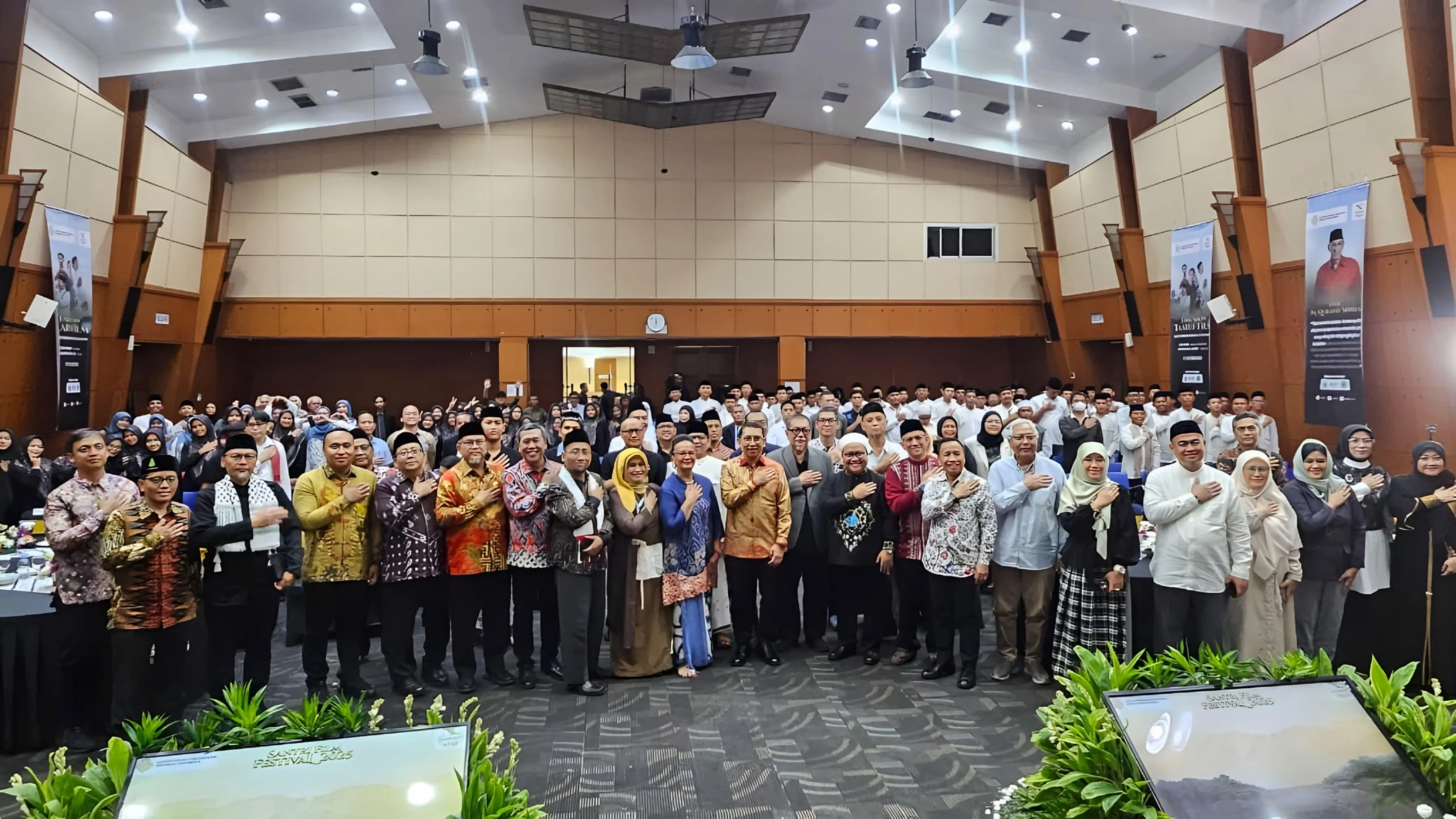 Film Sebagai Jembatan Pesantren dan Masyarakat Menurut H. Ricky Kurniawan