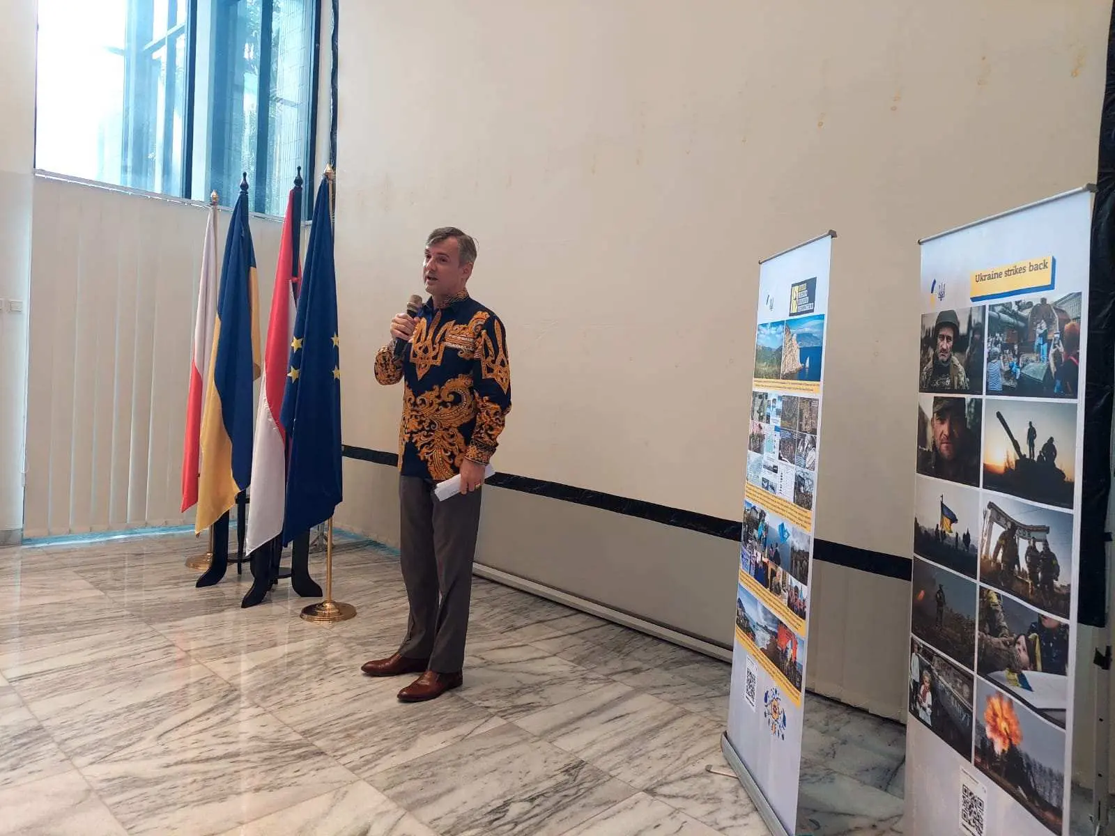 Ukraina Peringati 2 Tahun Invasi Berskala Penuh Rusia di Kedutaan Polandia di Jakarta